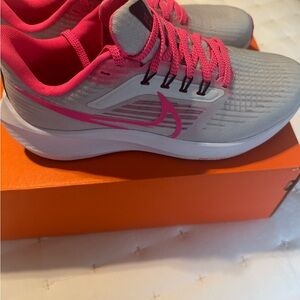 Nike Women's Athletic Shoes in Pink and White
